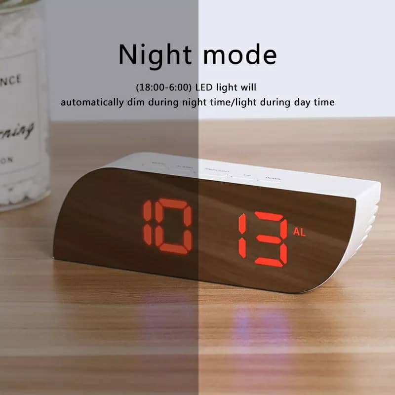 Réveil numérique intelligent horloge à affichage numérique miroir avec lumière LED