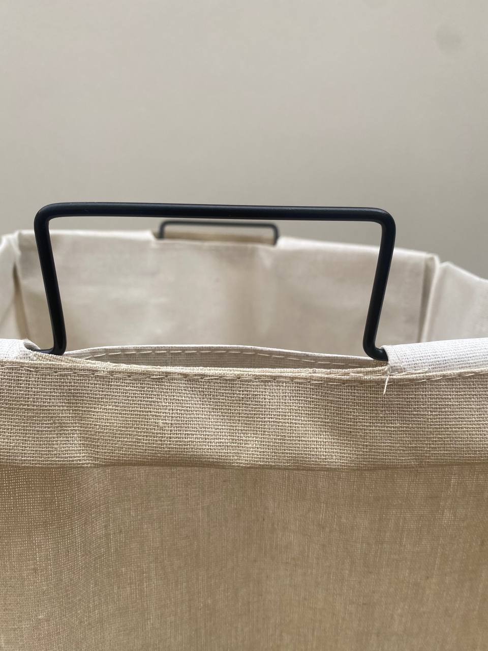 Panier À Linge Pliable Avec Support En Fer en forme de X