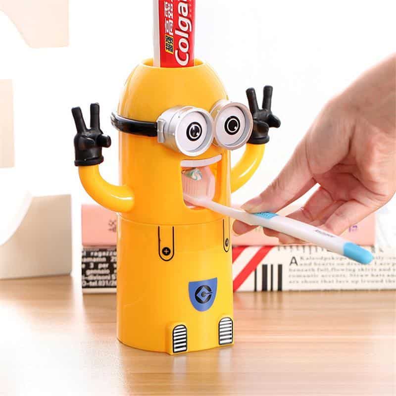 Minions Distributeur et porte brosse a dent 2 in1 presse-dentifrice automatique pour enfants